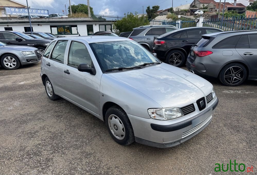 2001' SEAT Ibiza 1.4 Passion photo #3