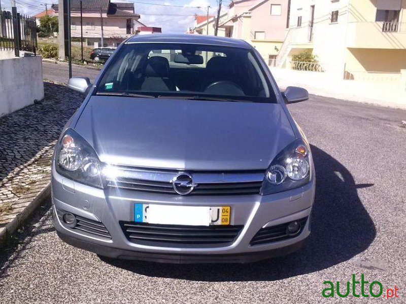 2004' Opel Astra photo #3