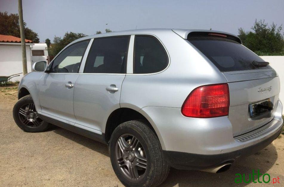 2004' Porsche Cayenne S photo #3
