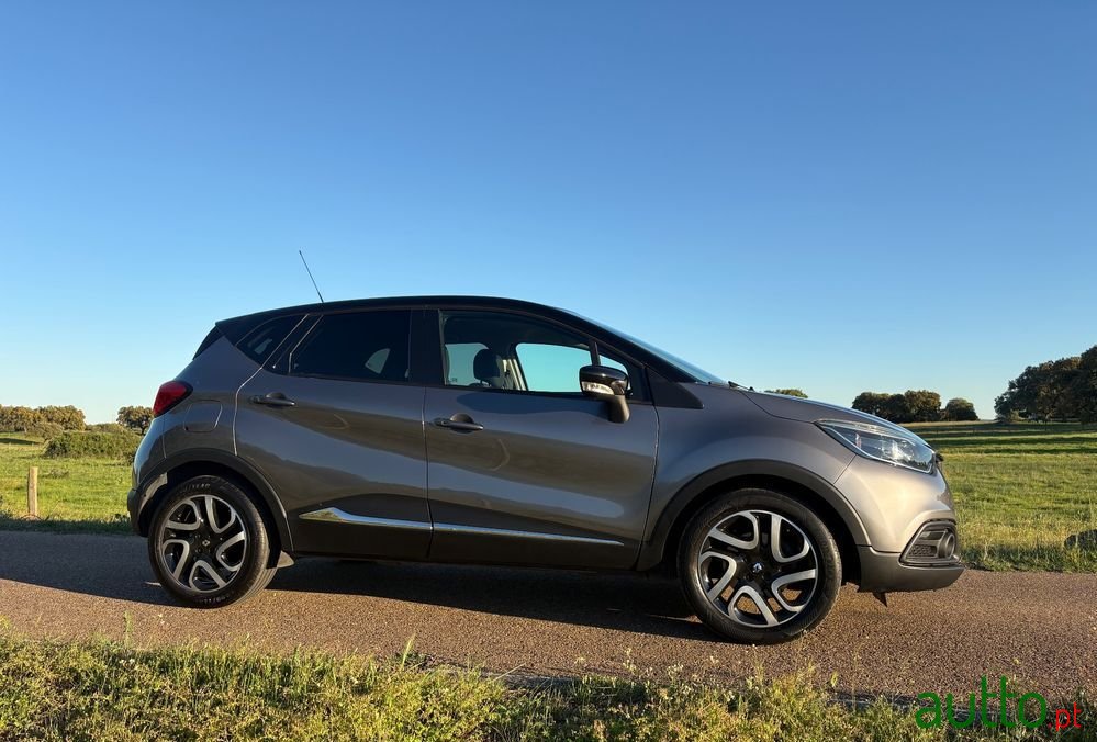 2013' Renault Captur 1.5 Dci Sport photo #2