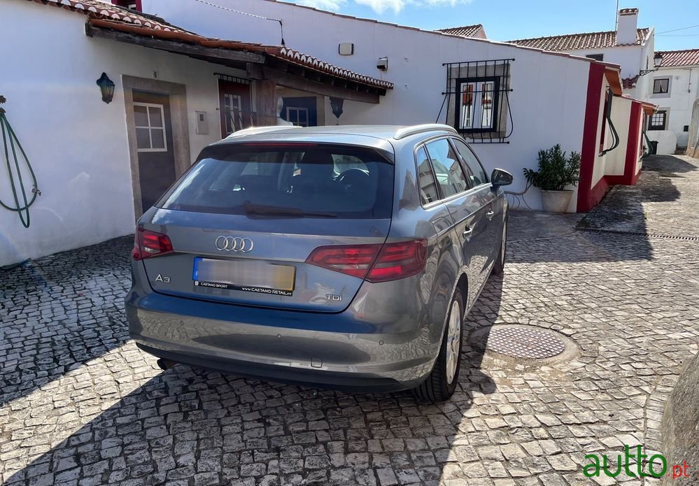 2013' Audi A3 Sportback photo #2