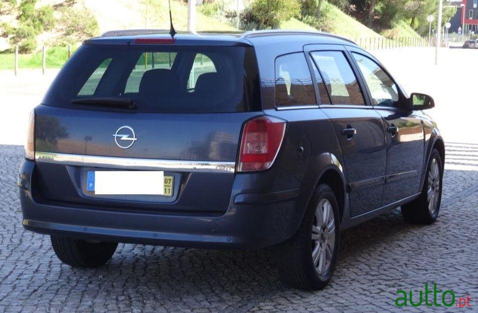 2007' Opel Astra Cdti Cosmo photo #2