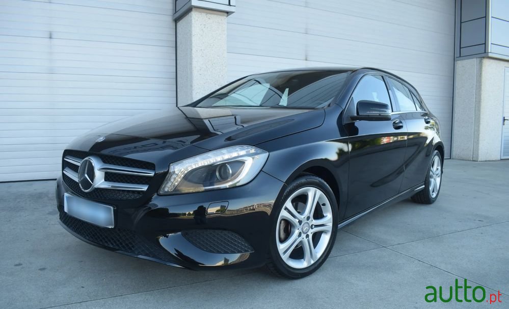 2014' Mercedes-Benz A 180 photo #3