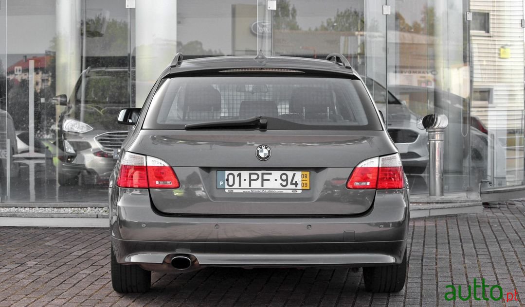 2008' BMW 520 photo #3