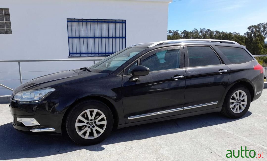 2011' Citroen C5 photo #5