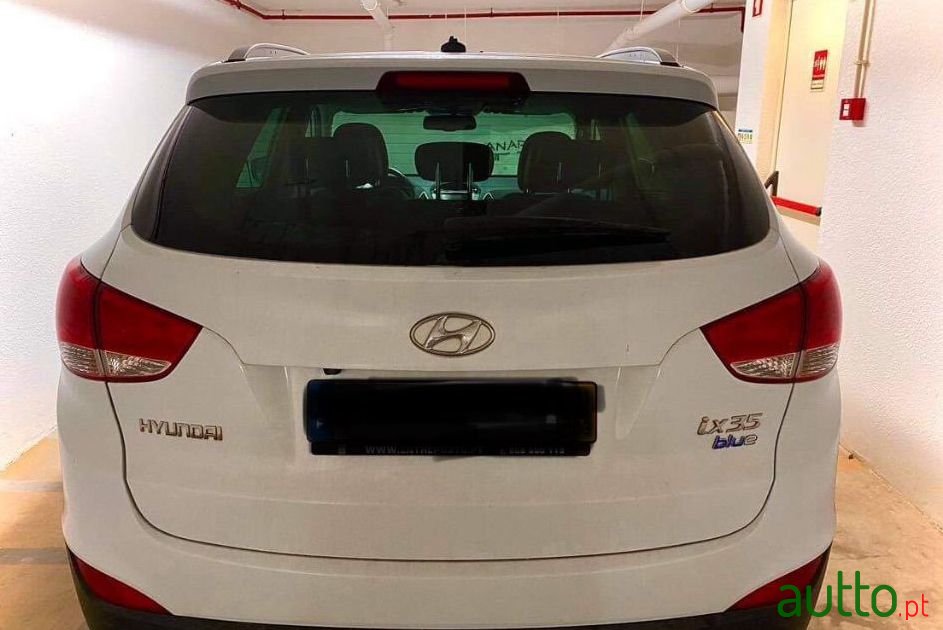 2011' Hyundai ix35 photo #2