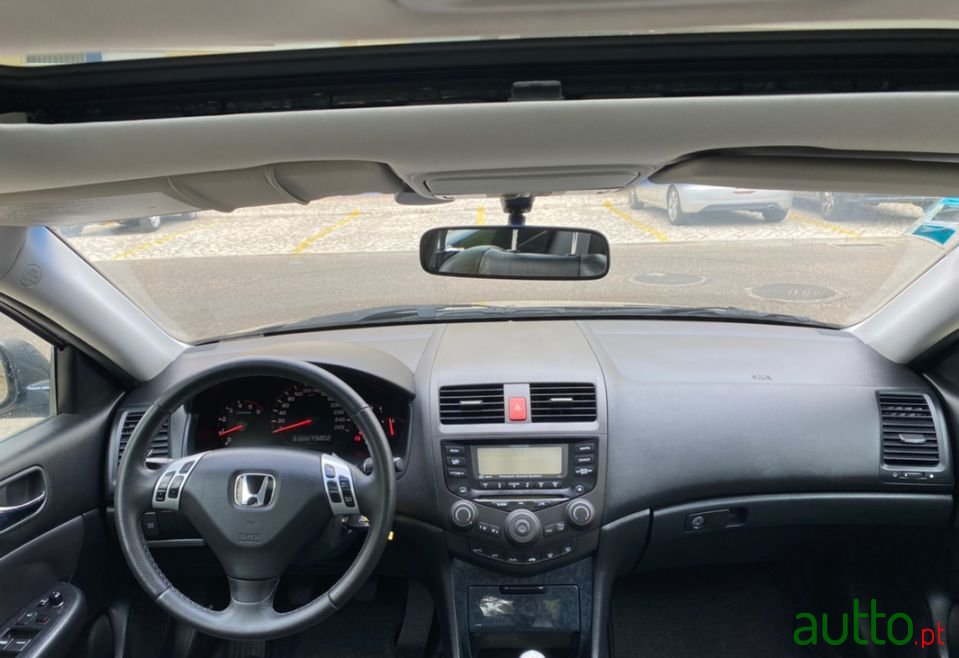 2005' Honda Accord photo #5