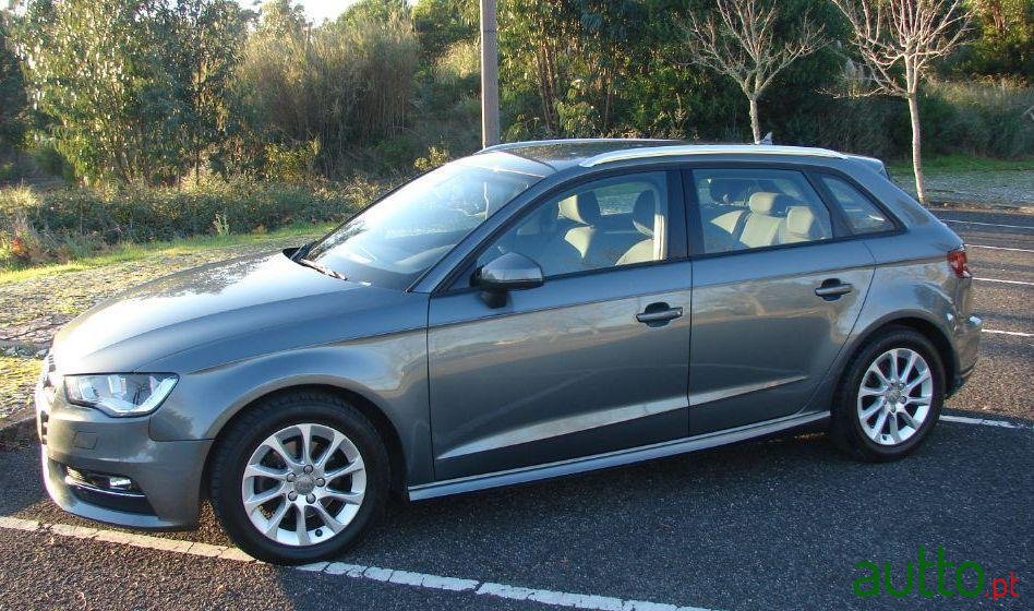 2014' Audi A3 Sportback photo #2