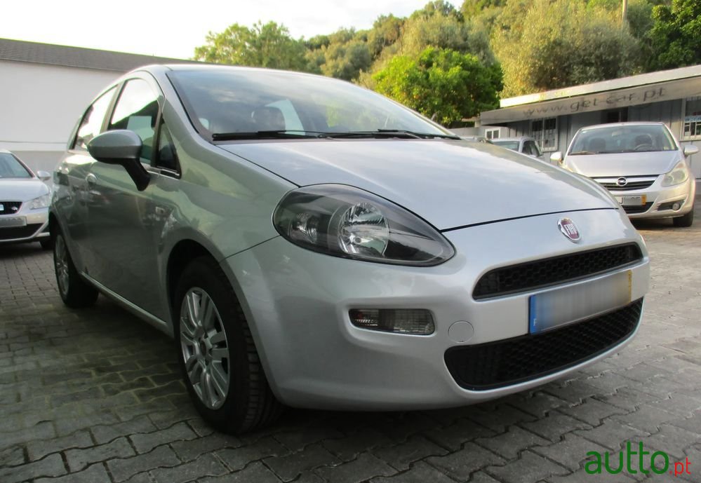 2013' Fiat Punto photo #2