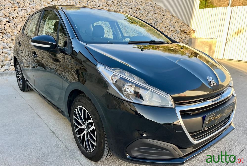 2018' Peugeot 208 photo #3