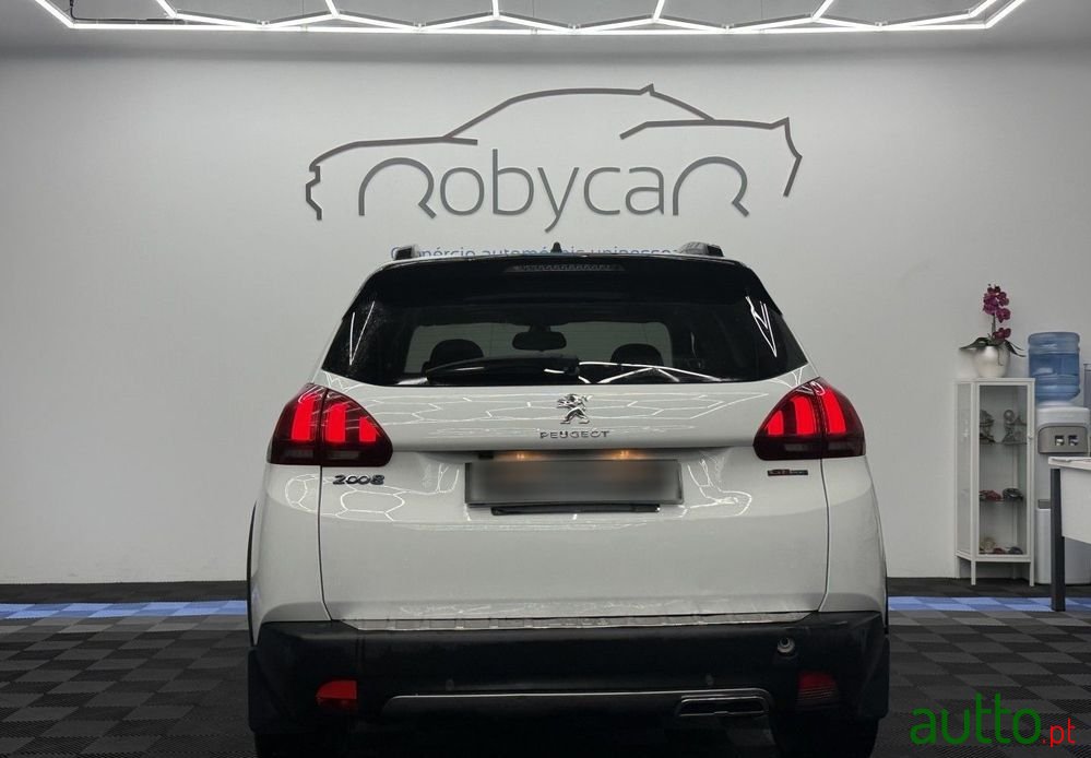 2018' Peugeot 2008 photo #5