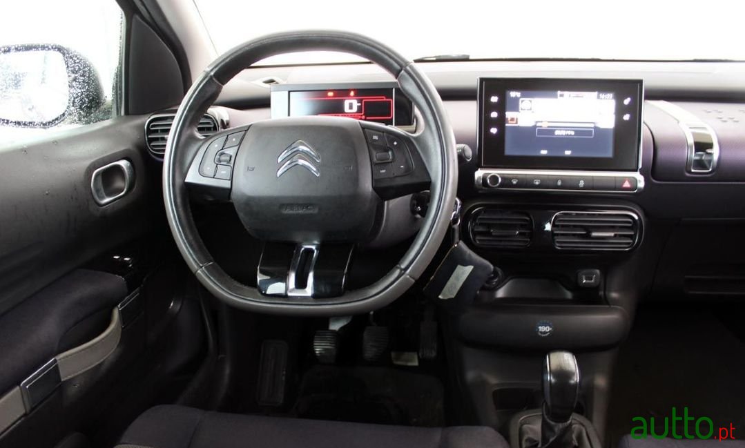 2015' Citroen C4 Cactus photo #2