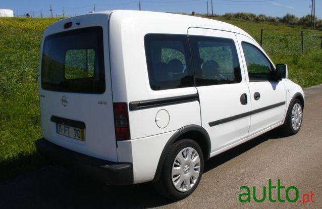 2008' Opel Combo 1.3 Cdti photo #3