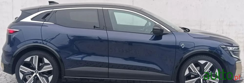 2022' Renault Megane E-Tech photo #1