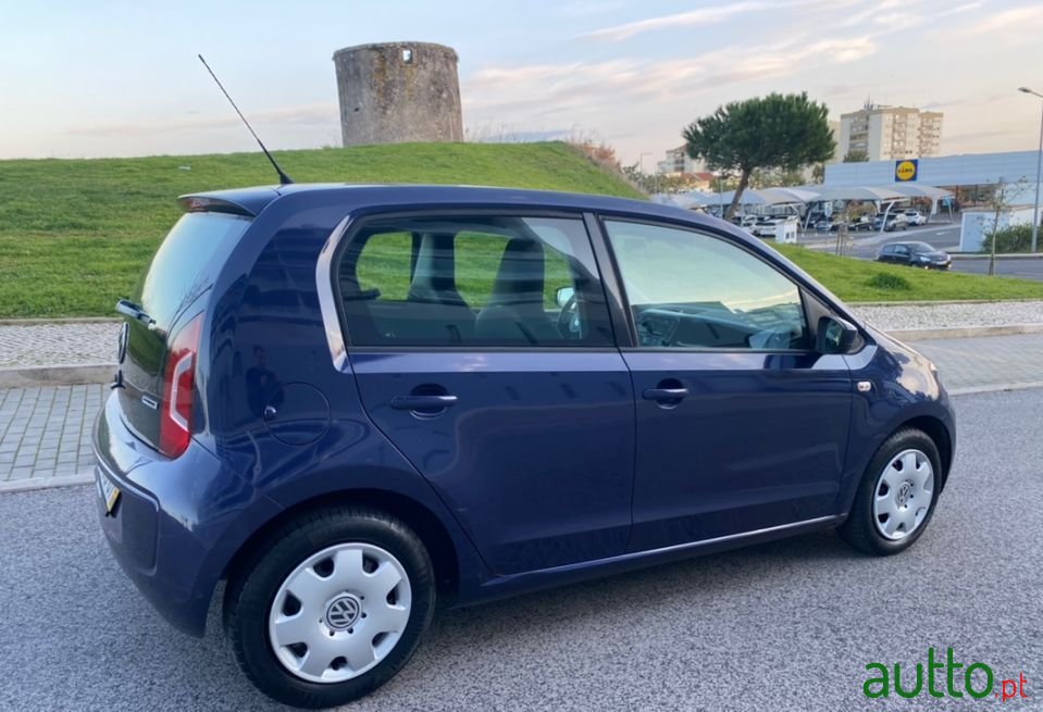 2016' Volkswagen Up photo #3