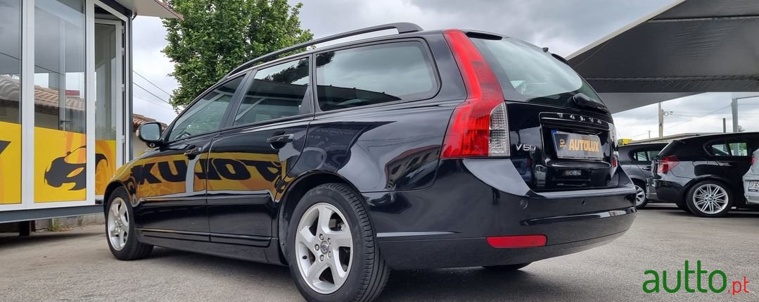 2010' Volvo V50 photo #3