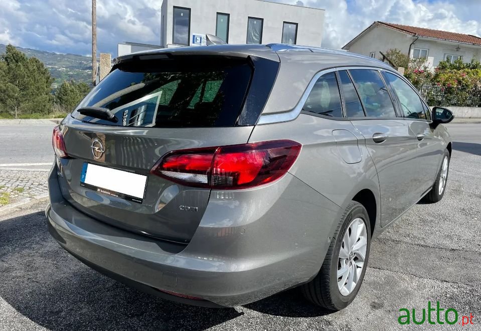 2017' Opel Astra Sports Tourer photo #4