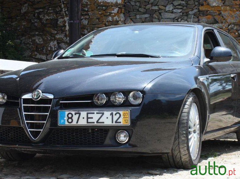2007' Alfa Romeo 159 Sportwagon photo #1