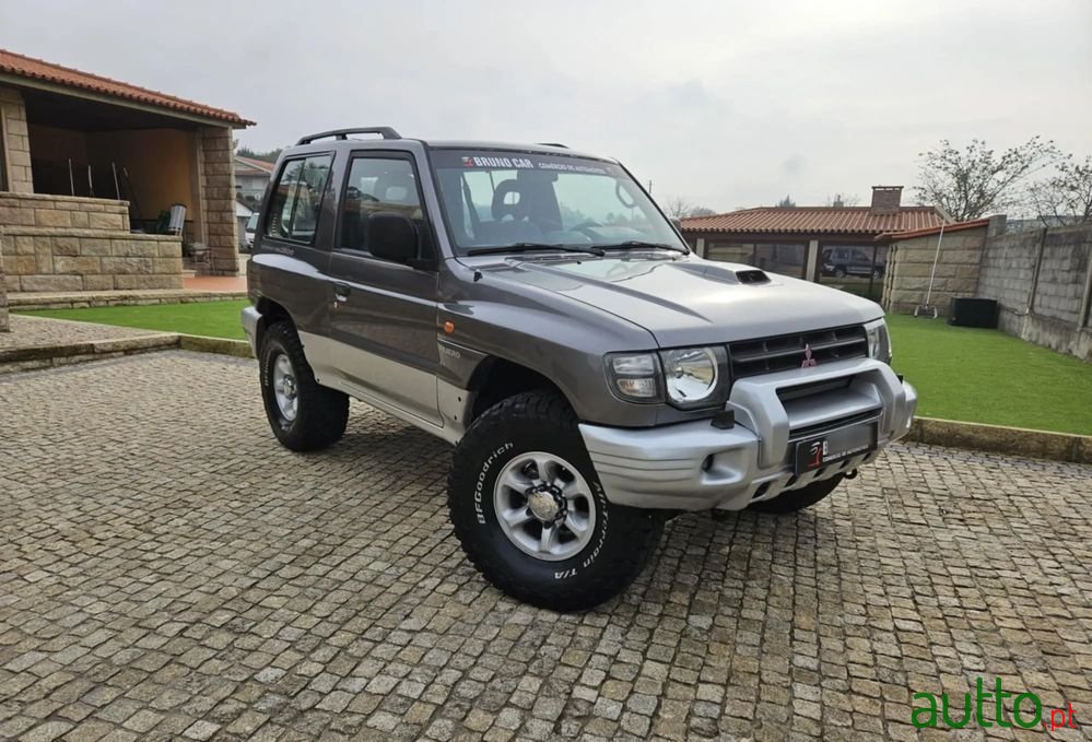 1998' Mitsubishi Pajero 2.8 Td Gls photo #1