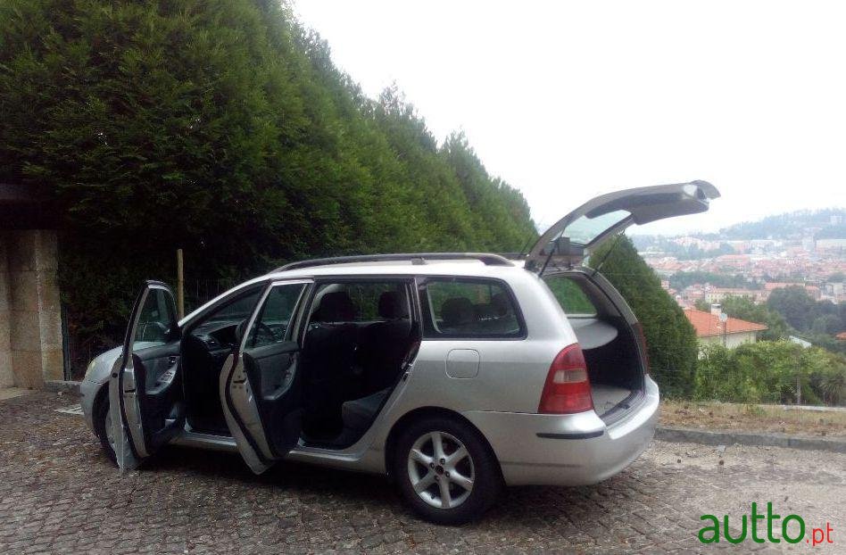 2004' Toyota Corolla 1.4-Sol photo #1