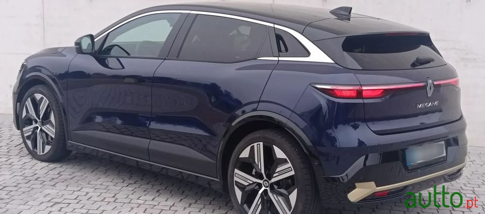 2022' Renault Megane E-Tech photo #3