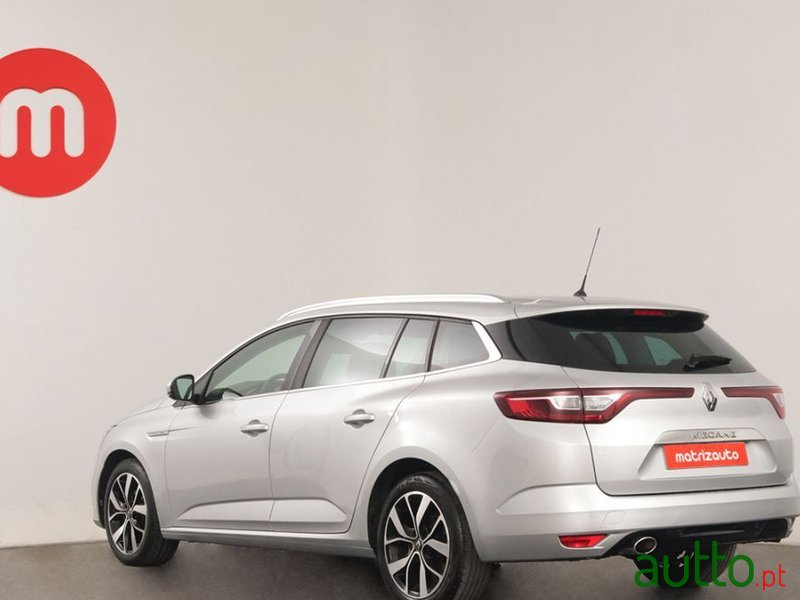 2020' Renault Megane Sport Tourer photo #3