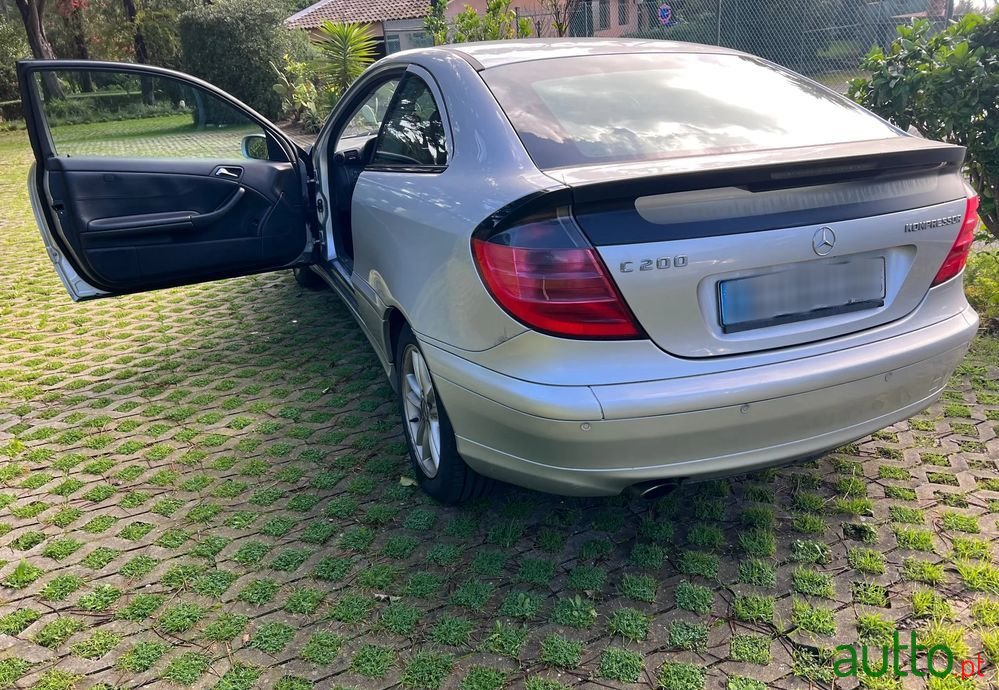 2003' Mercedes-Benz C 200 photo #1