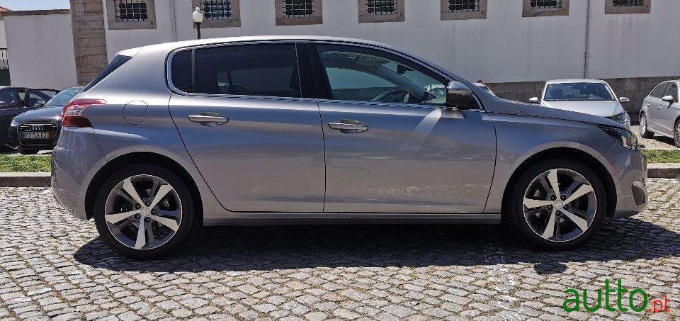 2014' Peugeot 308 photo #1