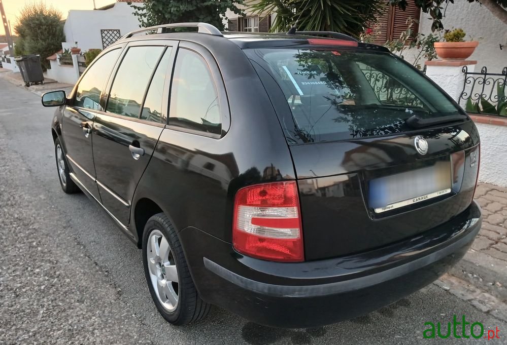 2007' Skoda Fabia Break photo #1