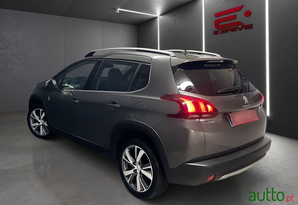 2017' Peugeot 2008 photo #5