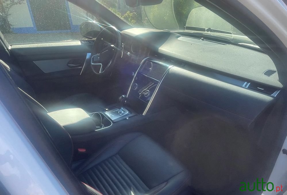 2023' Land Rover Discovery Sport photo #6