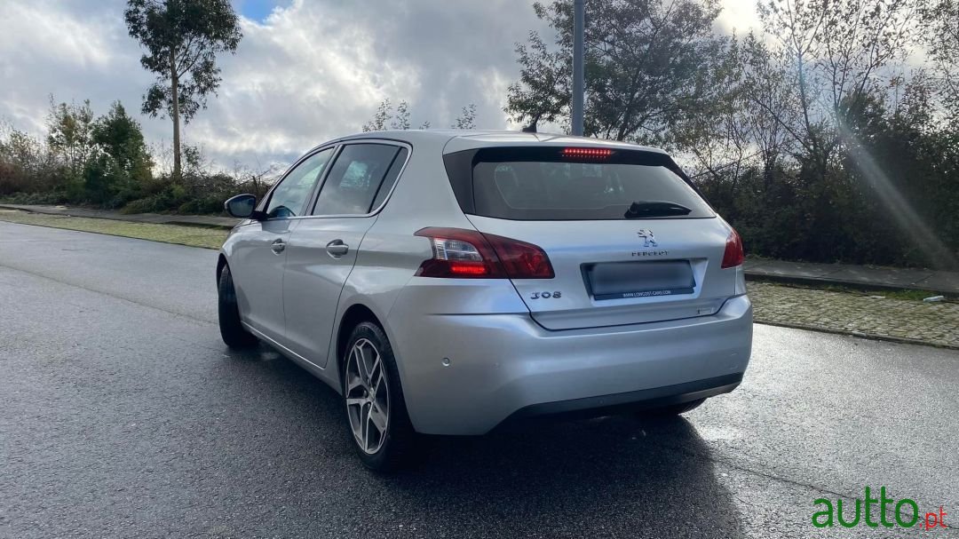 2013' Peugeot 308 photo #4