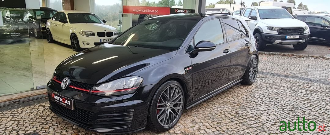 2015' Volkswagen Golf photo #4