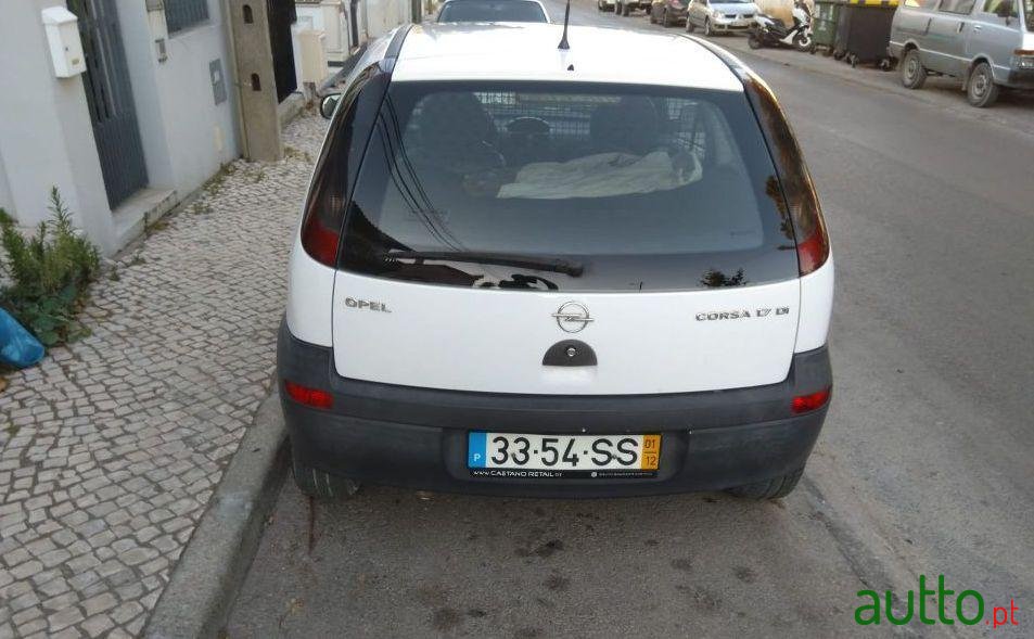2001' Opel Corsa photo #1