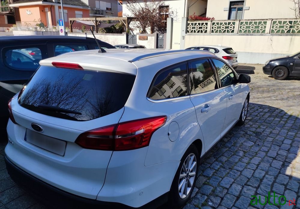 2017' Ford Focus Sw photo #2