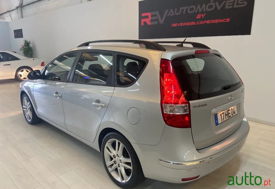 2009' Hyundai i30 Cw photo #4