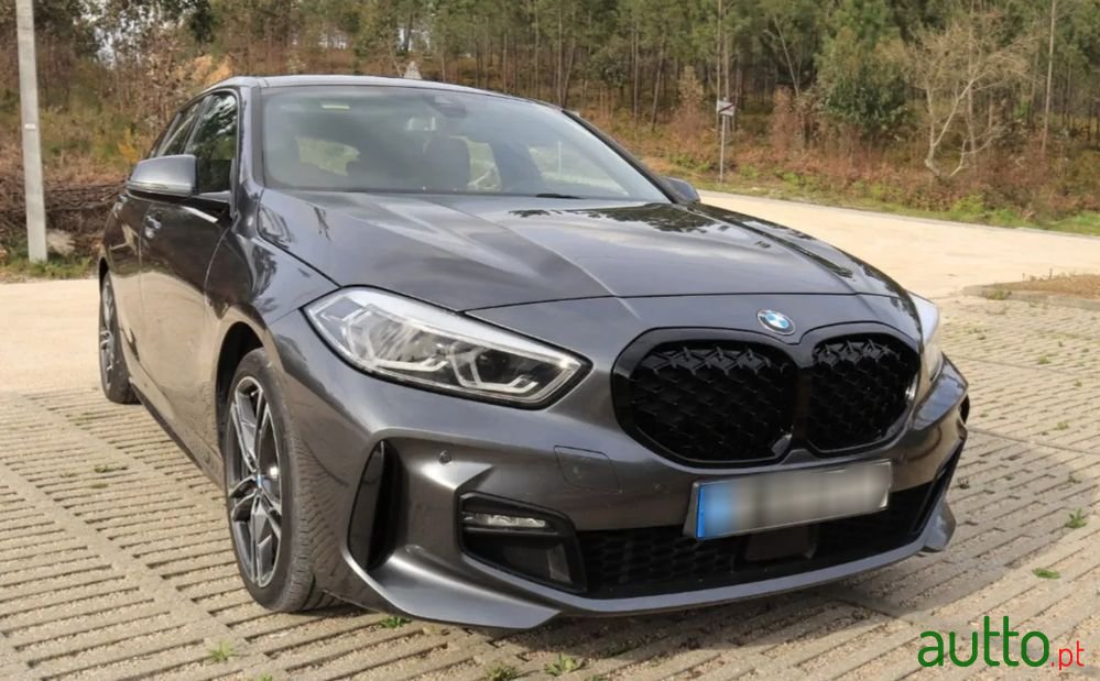 2020' BMW 118 photo #6
