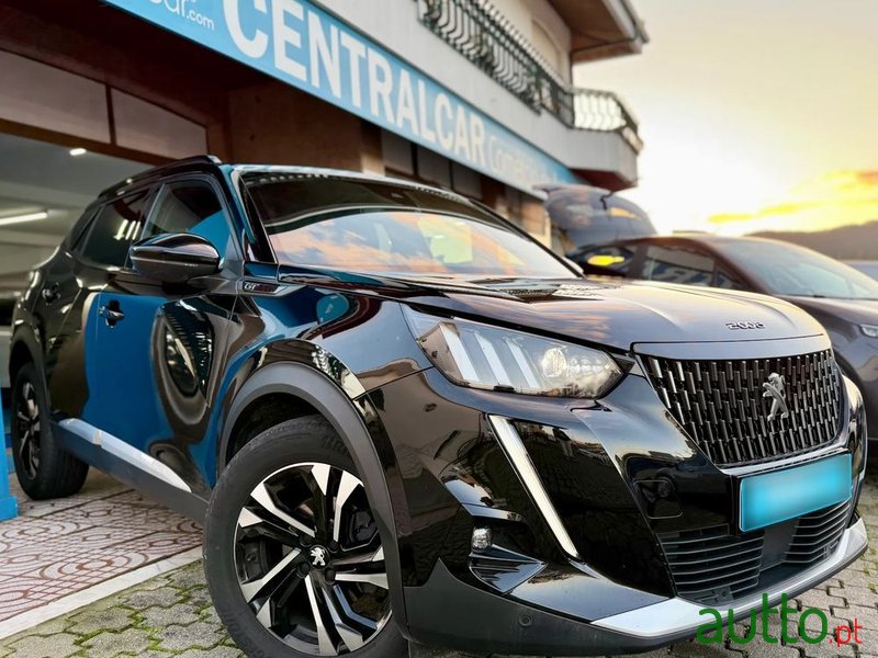 2022' Peugeot 2008 photo #1