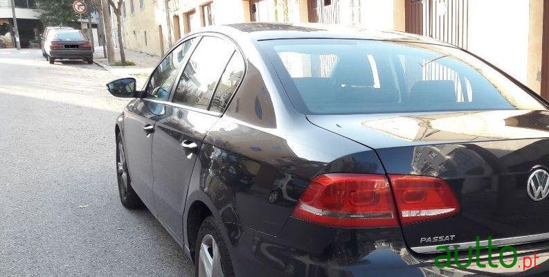 2012' Volkswagen Passat photo #1