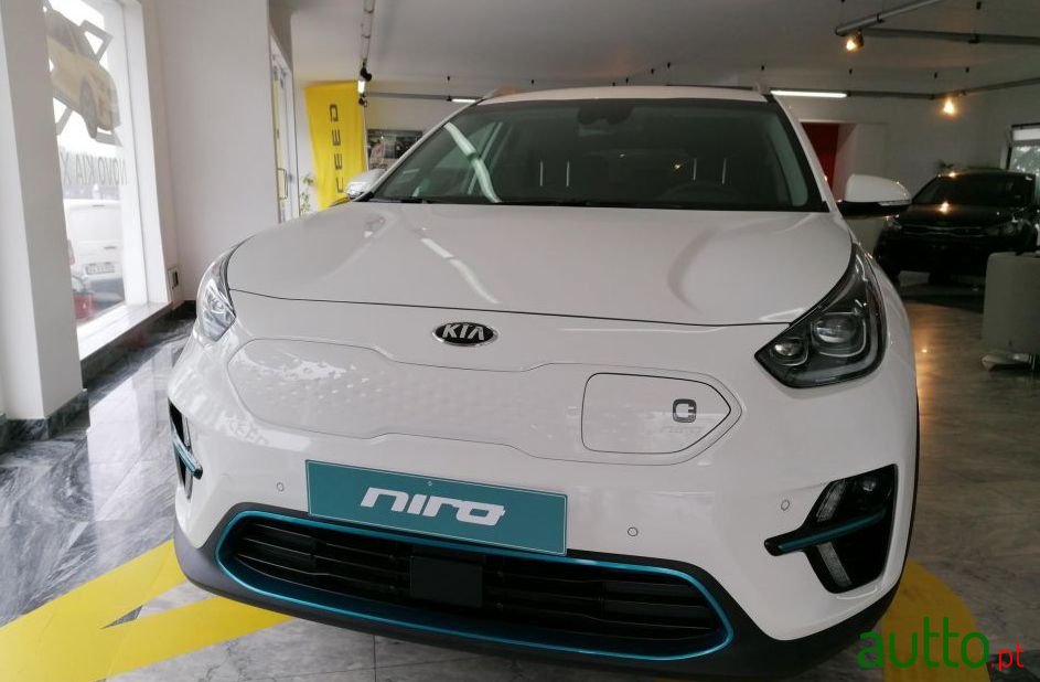 2020' Kia E-Niro photo #2