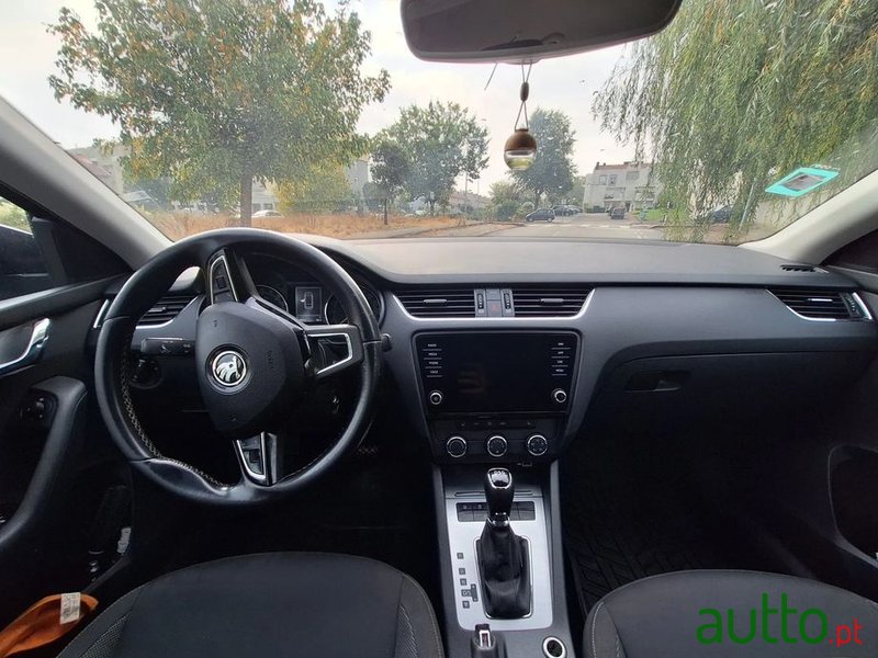 2018' Skoda Octavia Break photo #3