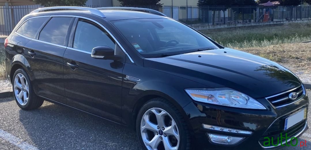2012' Ford Mondeo Sw photo #1