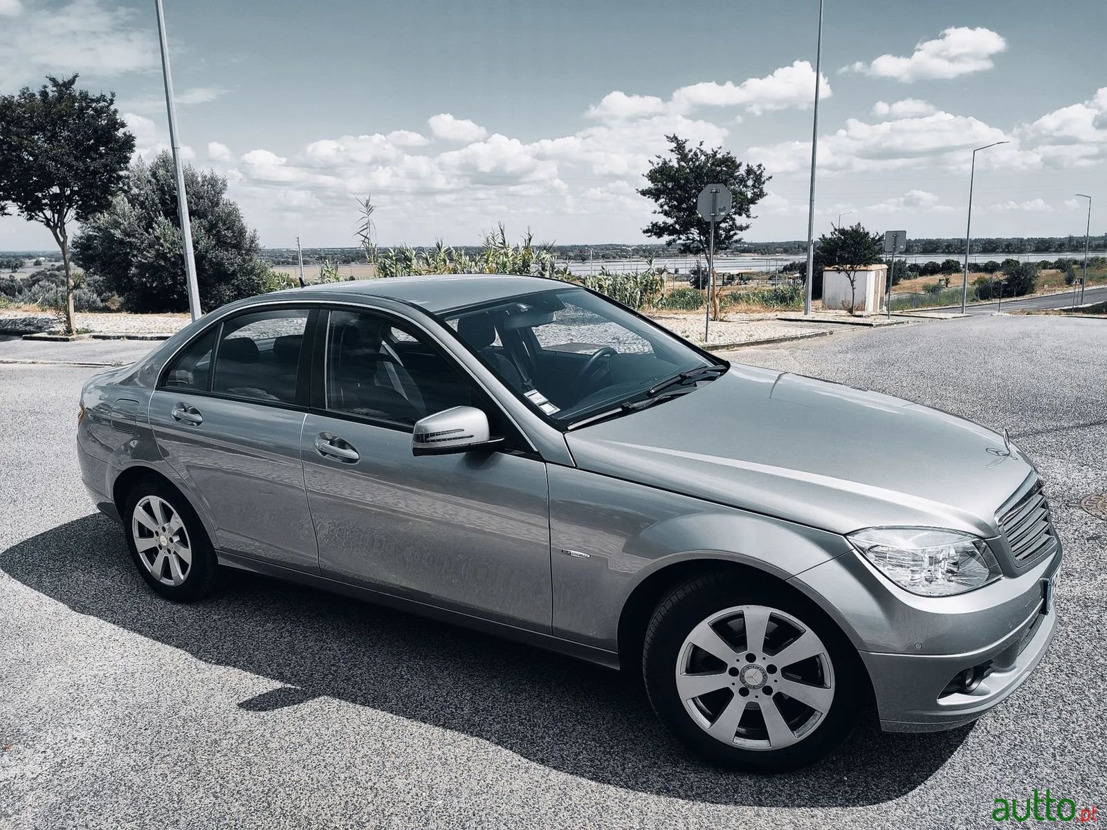 2010' Mercedes-Benz C-220 photo #2
