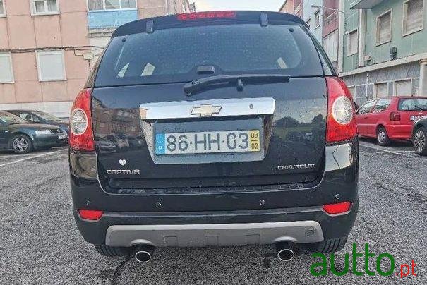 2009' Chevrolet Captiva 2.0 photo #4