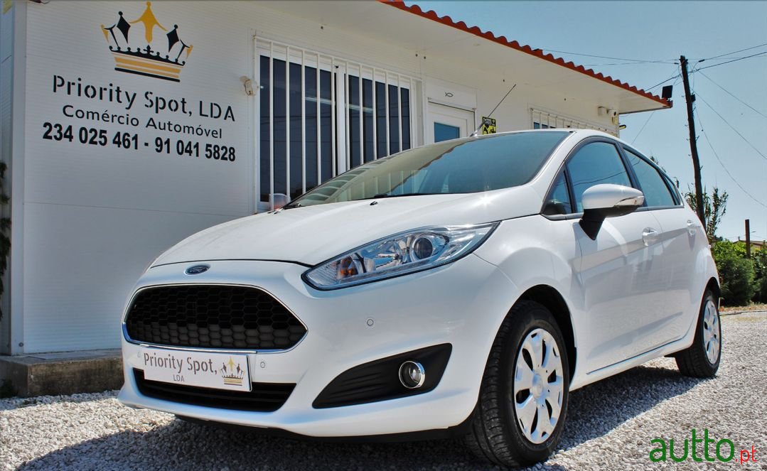 2016' Ford Fiesta photo #1