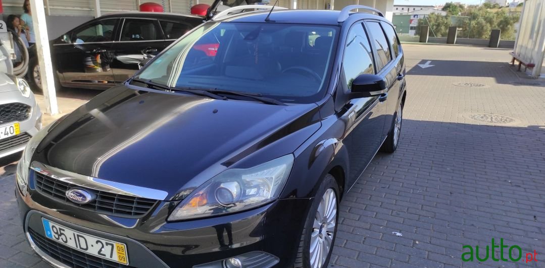 2009' Ford Focus Sw photo #1