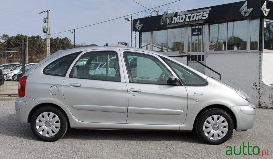 2008' Citroen Xsara Picasso photo #1