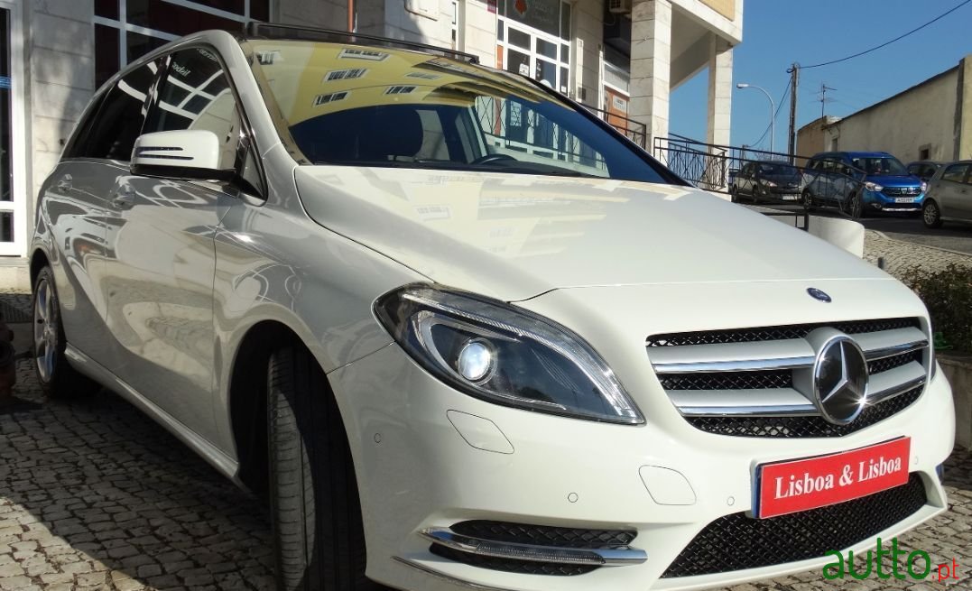 2013' Mercedes-Benz B-180 photo #2