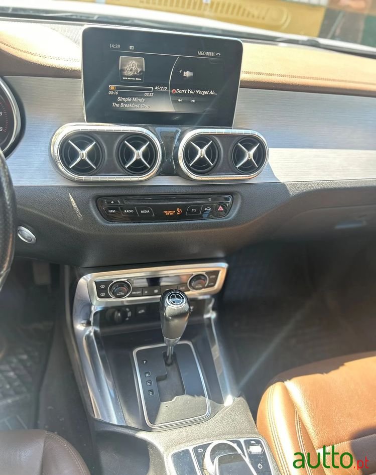 2018' Mercedes-Benz Classe X photo #6