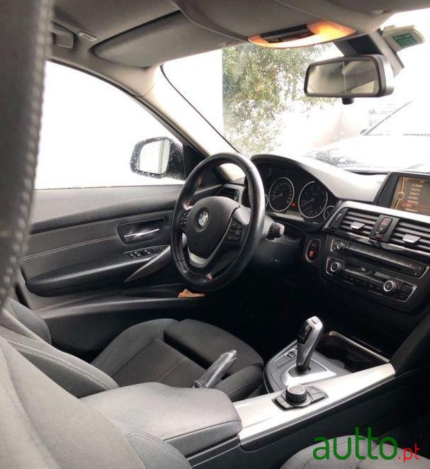 2013' BMW 318 Nacional photo #1